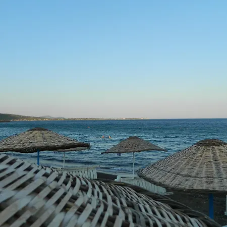 Ekin Assos 호텔 *